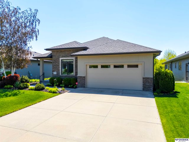 12705 Scott Street, Omaha, NE 68142
