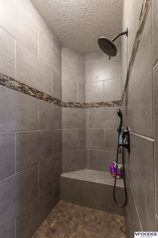 12705 Scott Street, Omaha, NE 68142