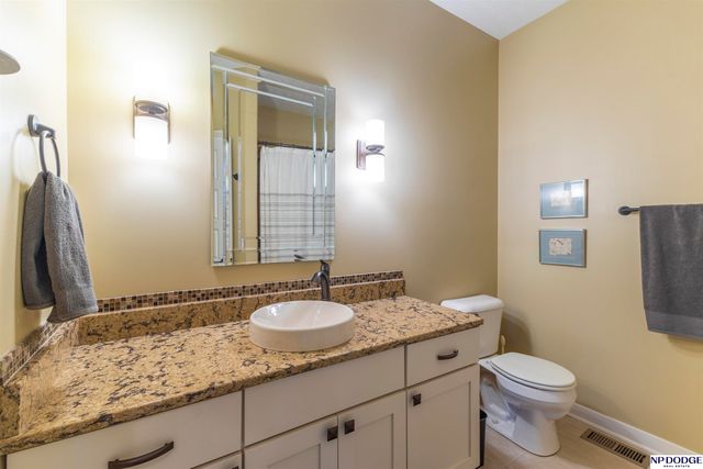 12705 Scott Street, Omaha, NE 68142