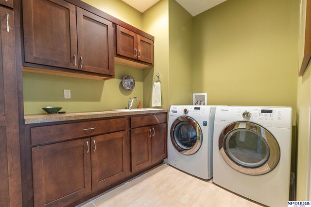 12705 Scott Street, Omaha, NE 68142