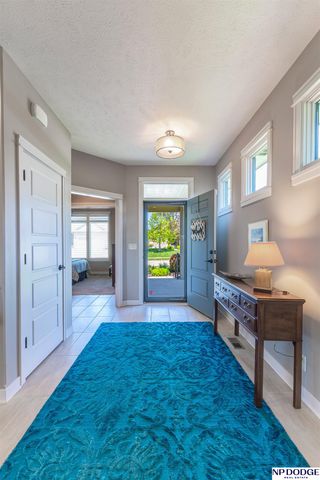 12705 Scott Street, Omaha, NE 68142