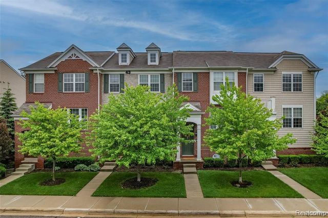 27974 Middleton Drive, Novi, MI 48377