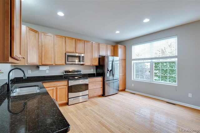 27974 Middleton Drive, Novi, MI 48377
