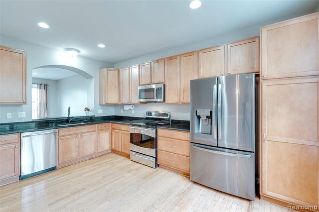 27974 Middleton Drive, Novi, MI 48377