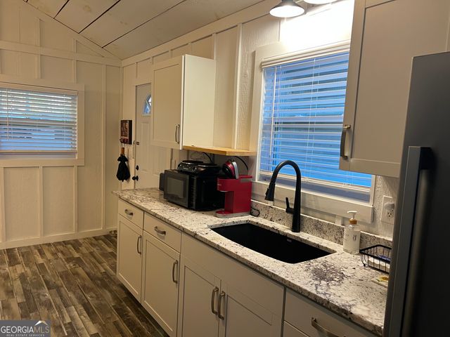 10 Kayak Village Road, Ellijay, GA 30536