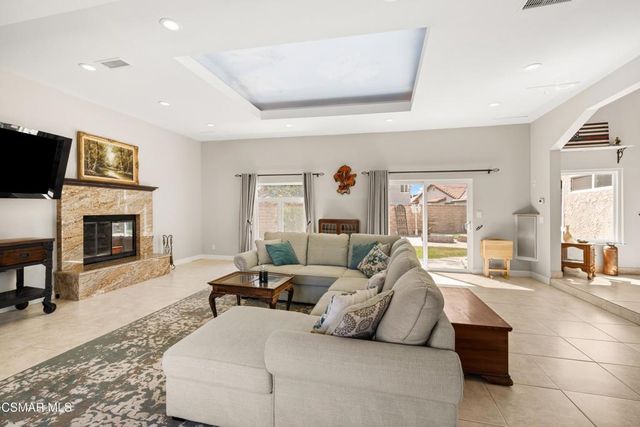 2827 Tiffaney Lane, Simi Valley, CA 93063