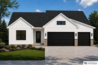 5102 Pinehill Road, Bellevue, NE 68133