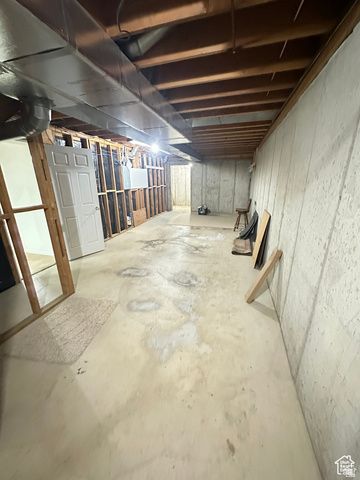 5488 S 250 E, Washington Terrace, UT 84405