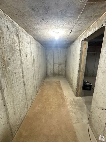 5488 S 250 E, Washington Terrace, UT 84405