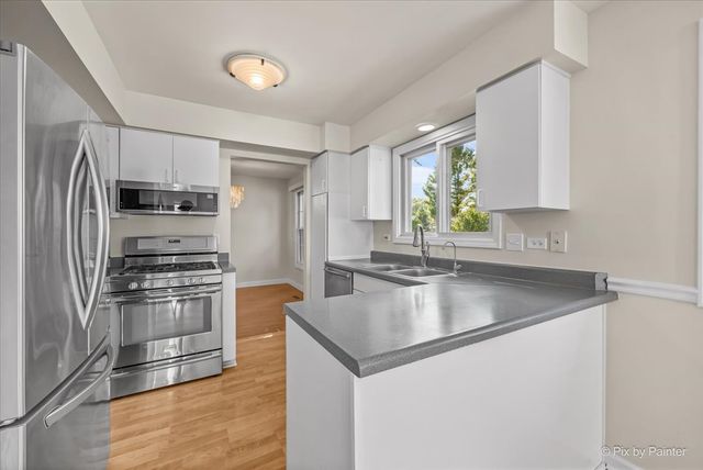 442 Santa Fe Trail, Cary, IL 60013