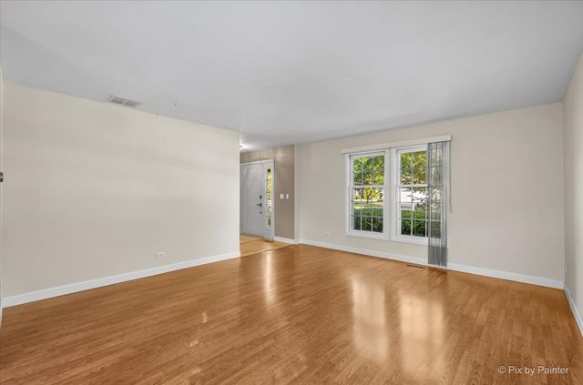 442 Santa Fe Trail, Cary, IL 60013