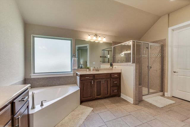 292 Swallowtail DR, Austin, TX 78737
