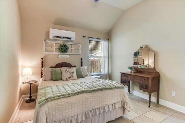 292 Swallowtail DR, Austin, TX 78737