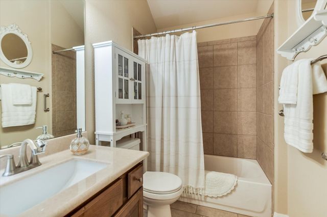 292 Swallowtail DR, Austin, TX 78737