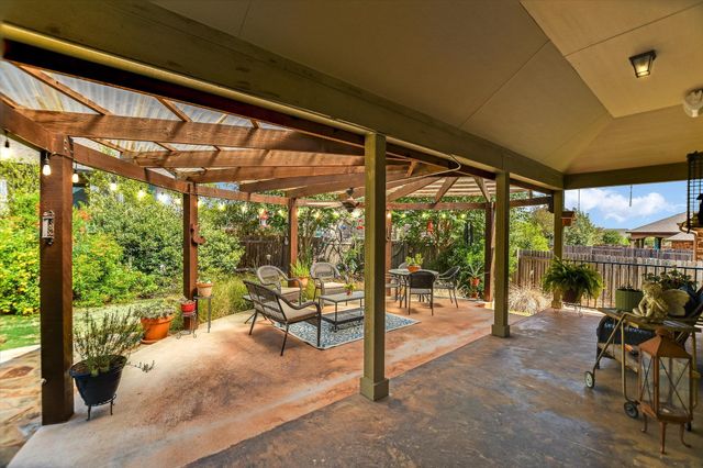 292 Swallowtail DR, Austin, TX 78737