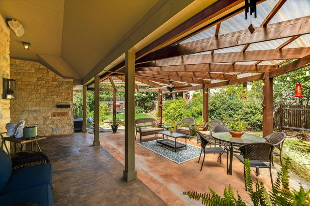 292 Swallowtail DR, Austin, TX 78737