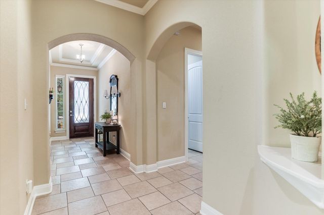 292 Swallowtail DR, Austin, TX 78737