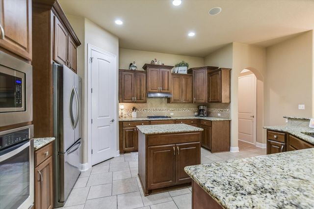 292 Swallowtail DR, Austin, TX 78737