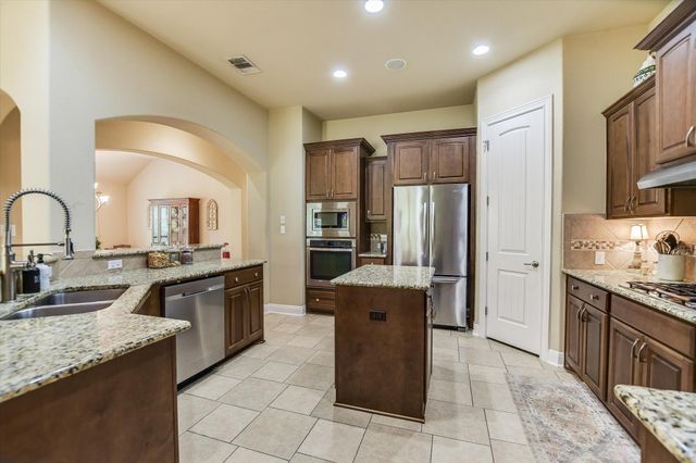 292 Swallowtail DR, Austin, TX 78737