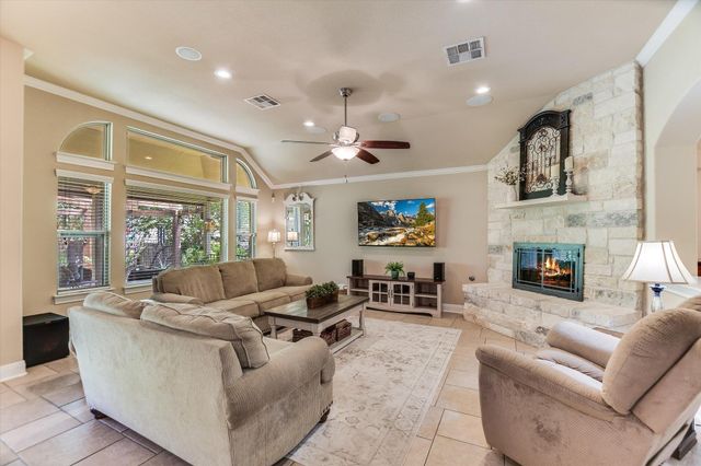 292 Swallowtail DR, Austin, TX 78737
