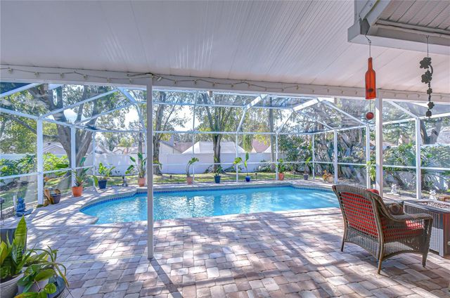 1617 SHADY LEAF DRIVE, Valrico, FL 33596