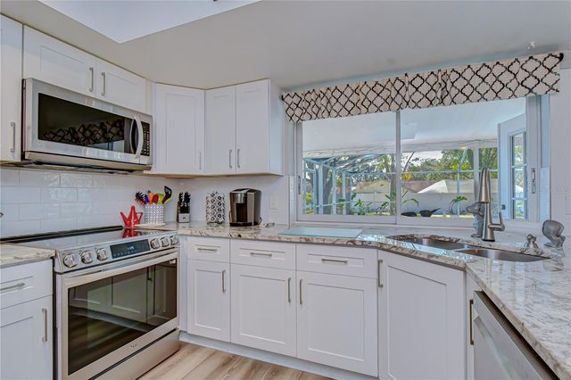 1617 SHADY LEAF DRIVE, Valrico, FL 33596