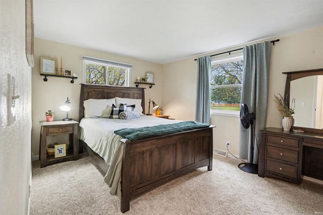 23052 Sandalwood Drive, Elkhart, IN 46516