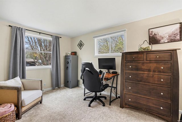 23052 Sandalwood Drive, Elkhart, IN 46516