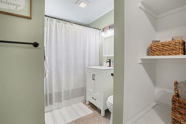 23052 Sandalwood Drive, Elkhart, IN 46516
