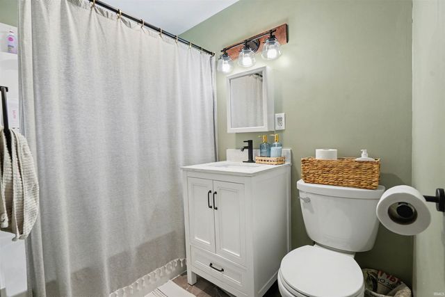 23052 Sandalwood Drive, Elkhart, IN 46516