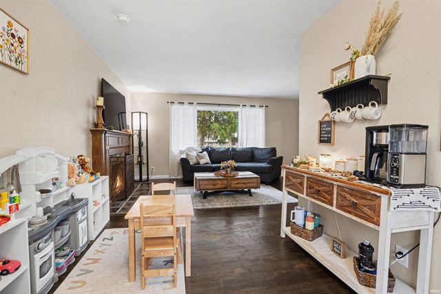 23052 Sandalwood Drive, Elkhart, IN 46516