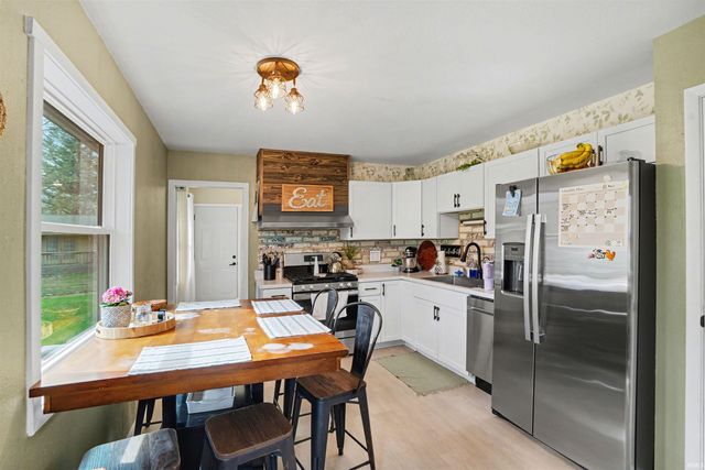 23052 Sandalwood Drive, Elkhart, IN 46516