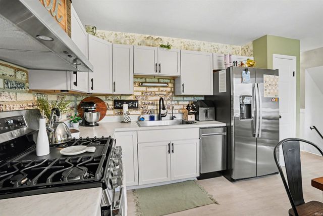 23052 Sandalwood Drive, Elkhart, IN 46516