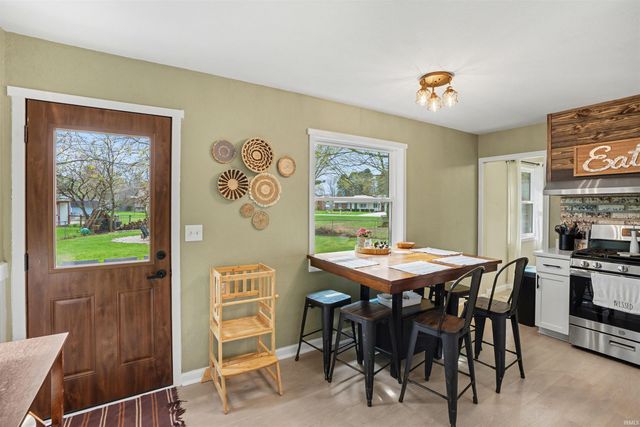 23052 Sandalwood Drive, Elkhart, IN 46516