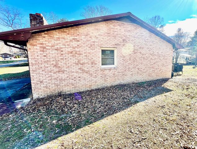 125 Ensor Dr, Cookeville, TN 38501