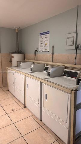 4251 NW 5th St 257, Plantation, FL 33317