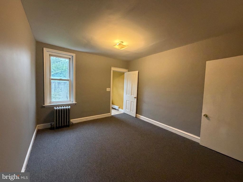 2105 E ELKHART ST, Philadelphia, PA 19134 — photo 4