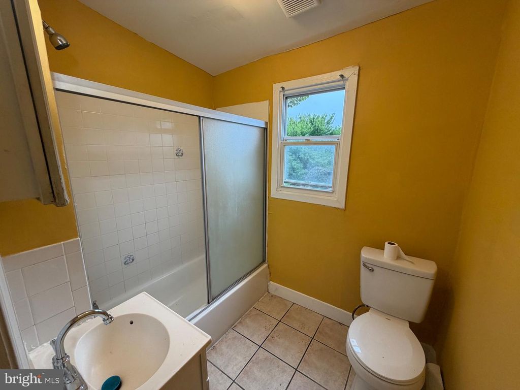 2105 E ELKHART ST, Philadelphia, PA 19134 — photo 5