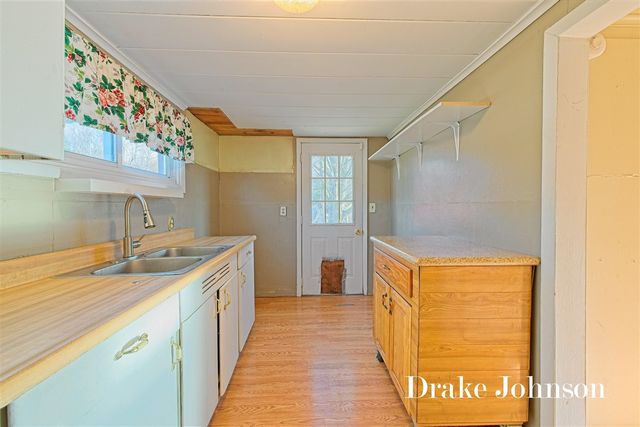 2474 Evanston Avenue, Muskegon, MI 49442