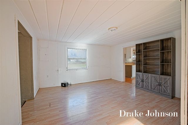 2474 Evanston Avenue, Muskegon, MI 49442