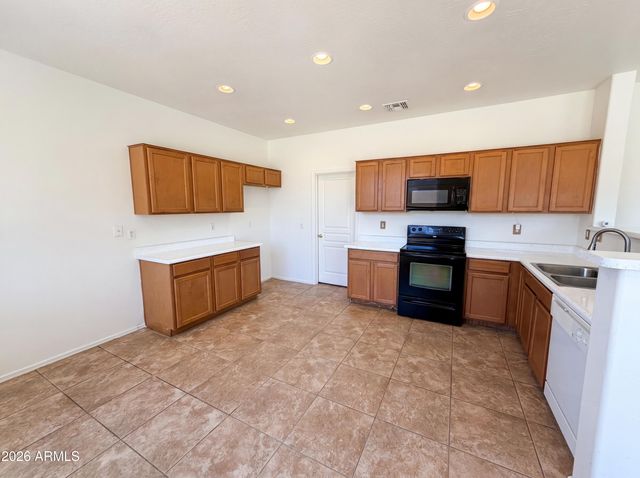 7411 W ALTA VISTA Road, Laveen, AZ 85339