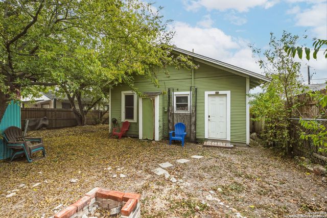 143 Paul, San Antonio, TX 78203