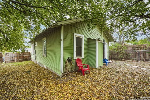 143 Paul, San Antonio, TX 78203