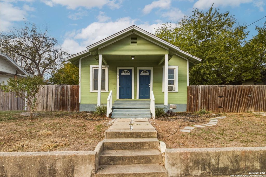 143 Paul, San Antonio, TX 78203
