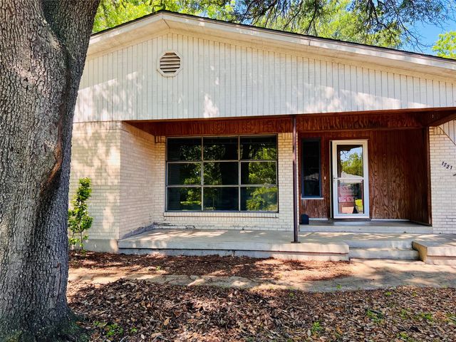 1721 Cooper Drive, Irving, TX 75061