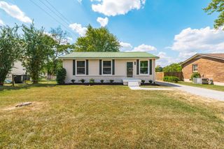 811 Perry Dr, Springfield, TN 37172