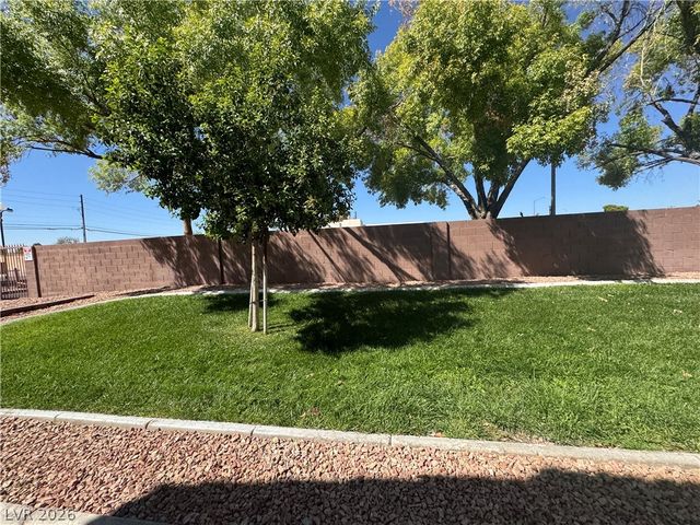1800 Edmond Street 162, Las Vegas, NV 89146