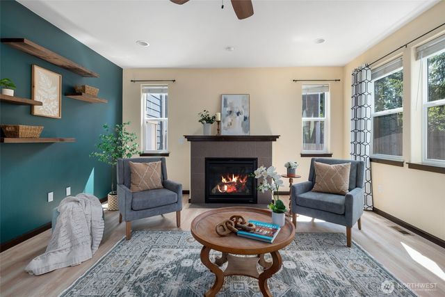 1873 SW Downfield Way, Oak Harbor, WA 98277