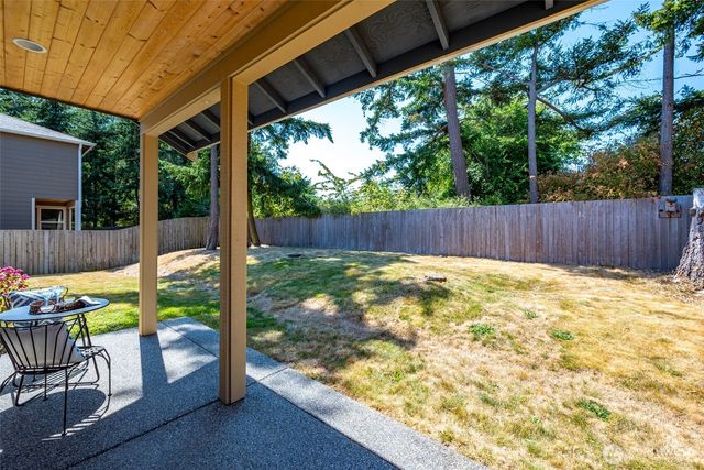 1873 SW Downfield Way, Oak Harbor, WA 98277