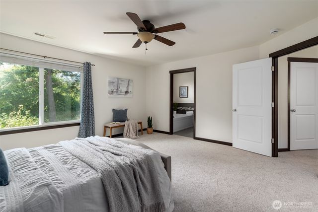 1873 SW Downfield Way, Oak Harbor, WA 98277